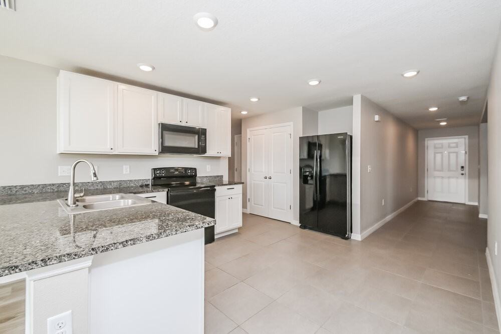 11702 Miracle Mile Dr - Photo 5 of 16
