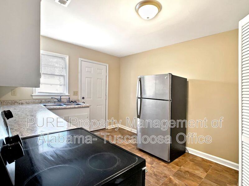 1120 19th St #1 - Photo 4 of 18