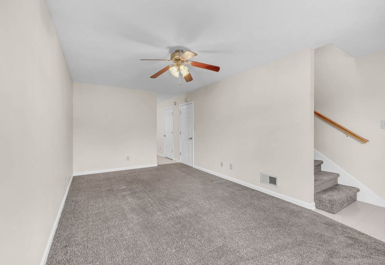 784 Cherrybark Ln #3 - Photo 4 of 16