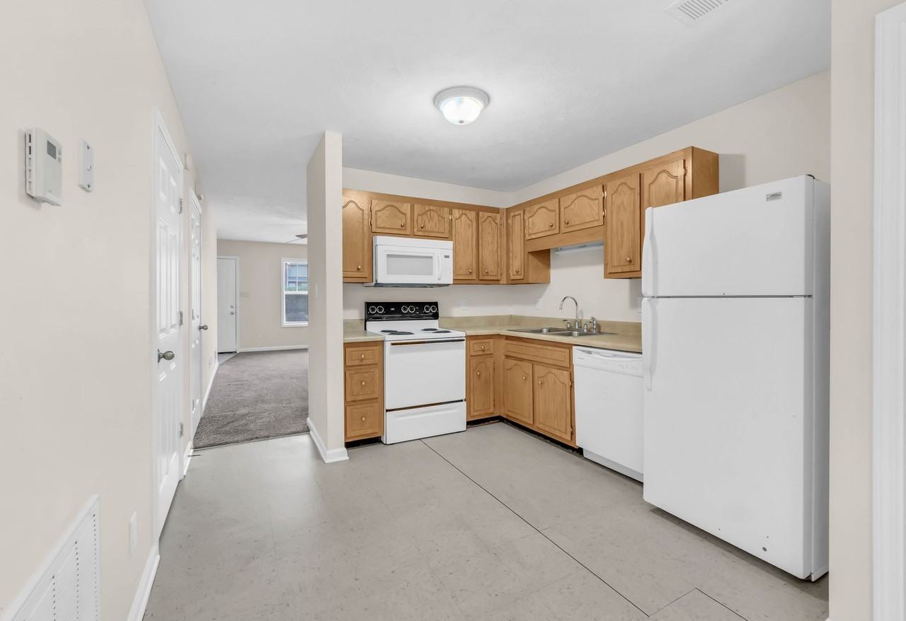 784 Cherrybark Ln #3 - Photo 7 of 16