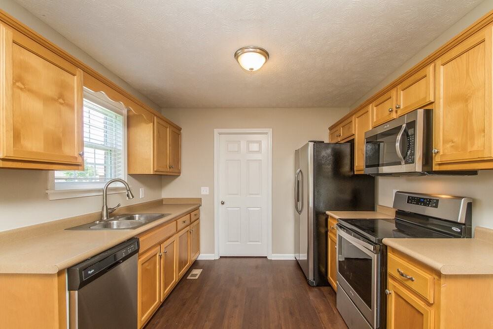 357 Indian Park Dr - Photo 4 of 15