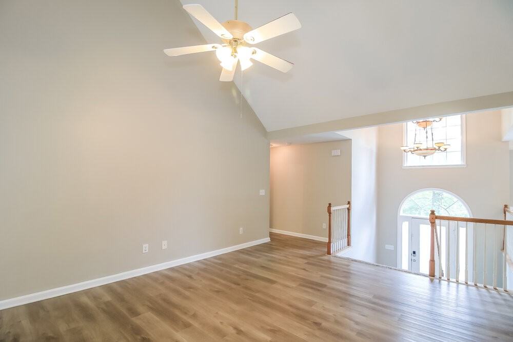 155 Byington Dr - Photo 5 of 17