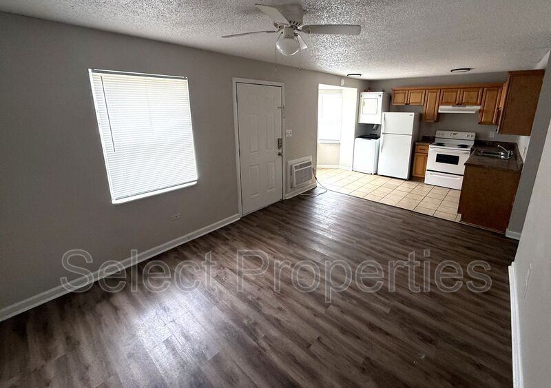 4719 Samantha Ave - Photo 2 of 11