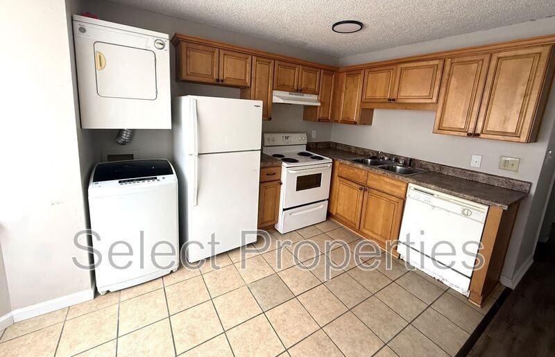 4719 Samantha Ave - Photo 4 of 11