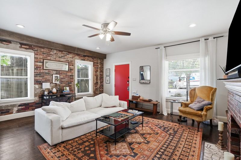 4007 Lafayette Ave - Photo 3 of 14