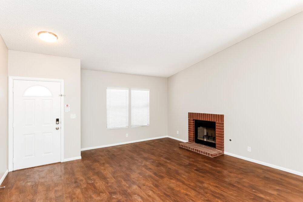 4259 Hebron Dr - Photo 4 of 16