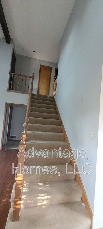 10701 W 115th Ter - Photo 5 of 38
