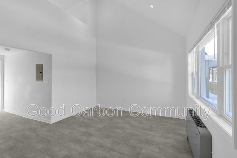 209 Summer St #LOFT - Photo 3 of 17