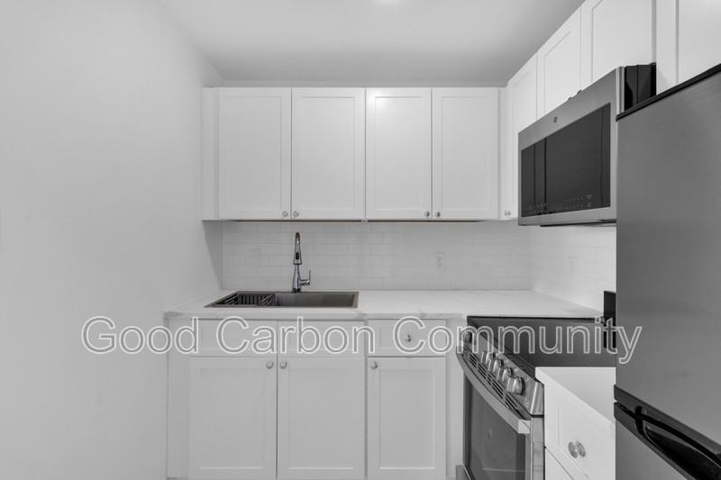 209 Summer St #LOFT - Photo 6 of 17