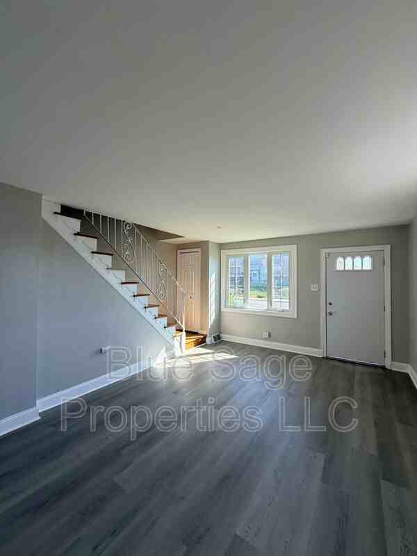 66 Folcroft Ave - Photo 5 of 31
