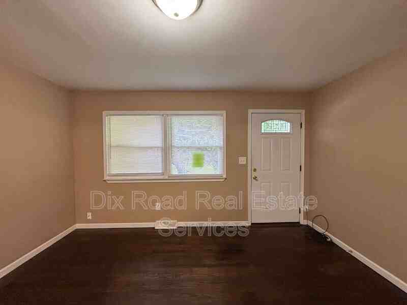 601 Brelsford Ave - Photo 6 of 33