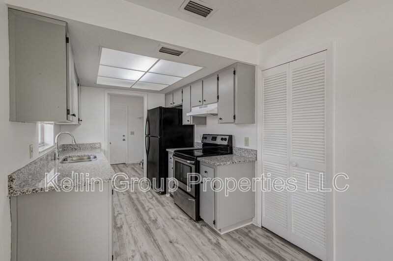 401 Big Cedar Way #A - Photo 5 of 22