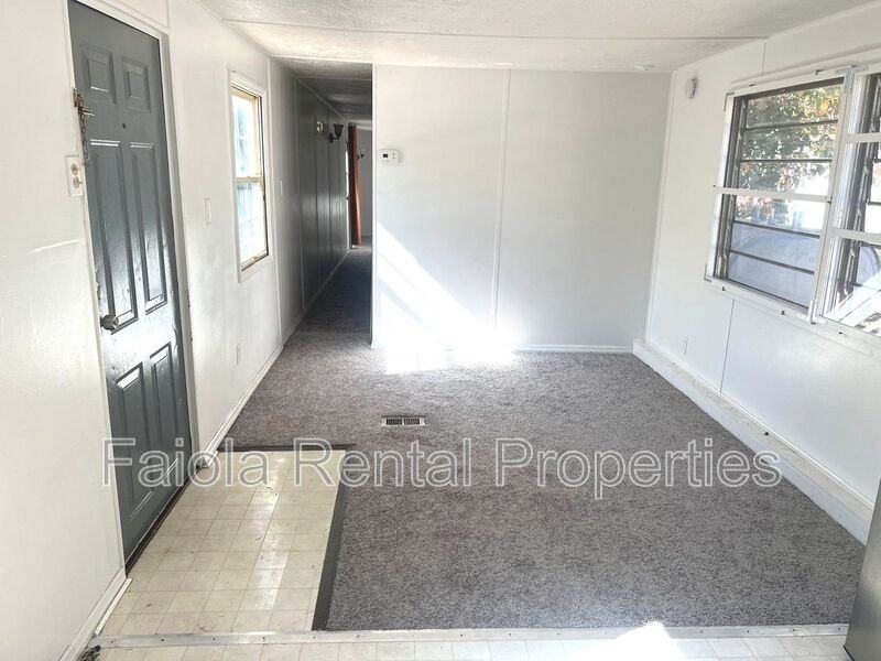 36 Rita Faiola Ln - Photo 2 of 10