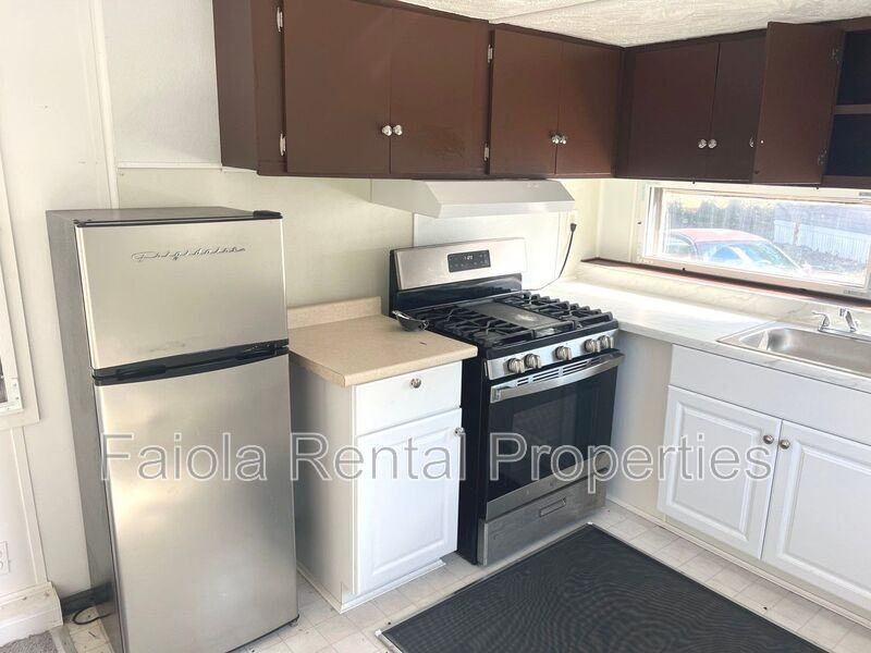 36 Rita Faiola Ln - Photo 4 of 10
