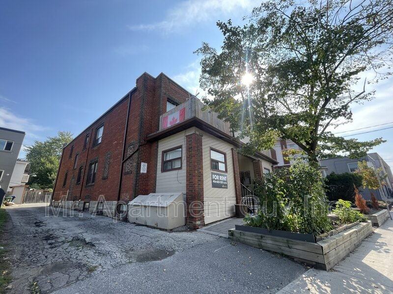 53 Dawes Rd #204 - Photo 3 of 9