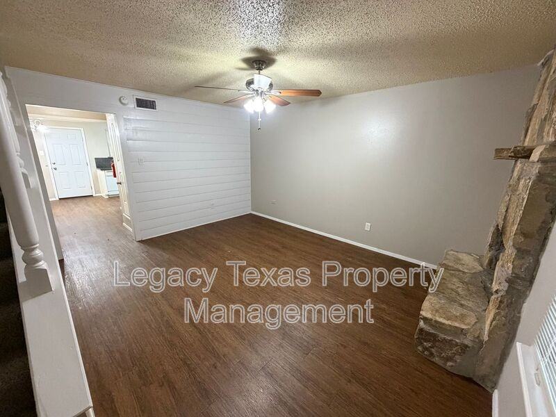 1409 Courtney Pl #A