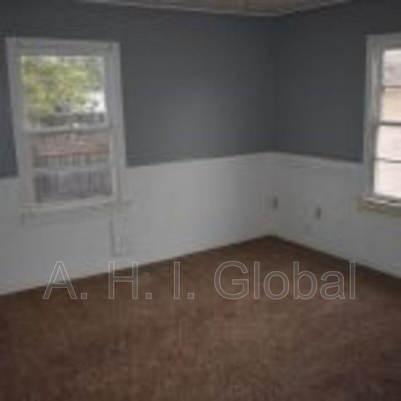 4615 S Lipscomb St - Photo 4 of 11