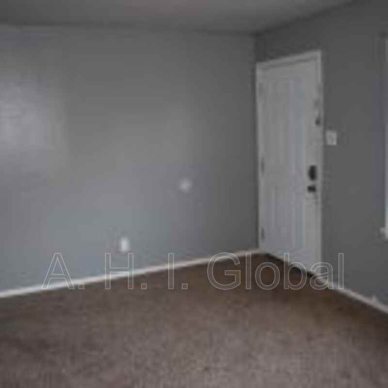 4615 S Lipscomb St - Photo 5 of 11