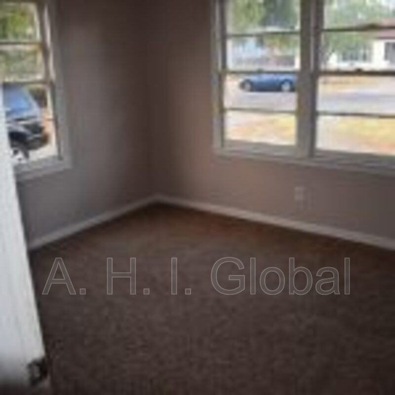 4615 S Lipscomb St - Photo 6 of 11
