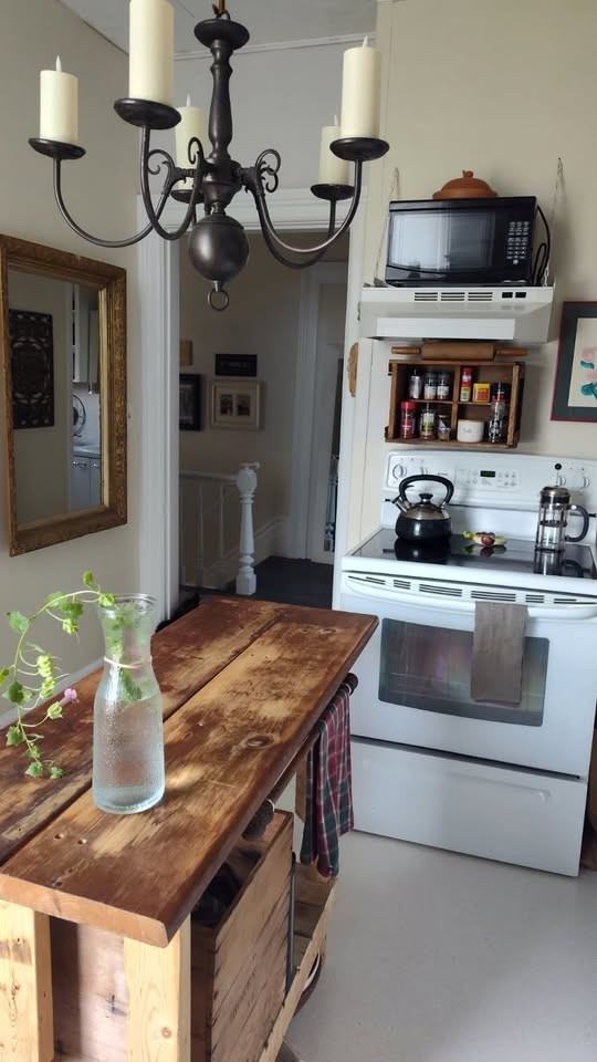 16 John Street East #3 - Photo 2 of 8