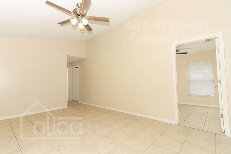 2405 Chase Ave - Photo 4 of 21