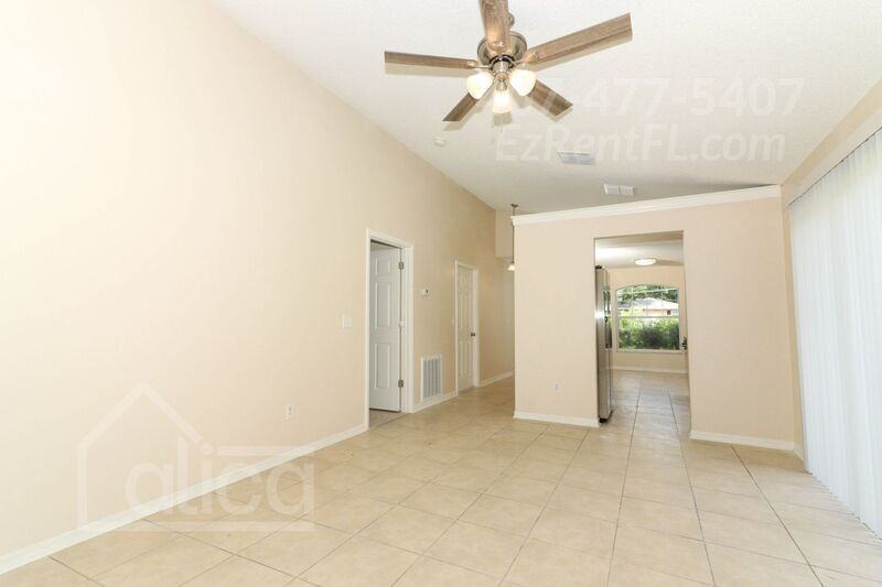 2405 Chase Ave - Photo 5 of 21