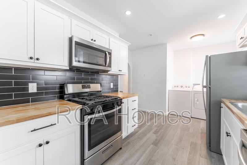 3005 Ruckle St - Photo 2 of 13
