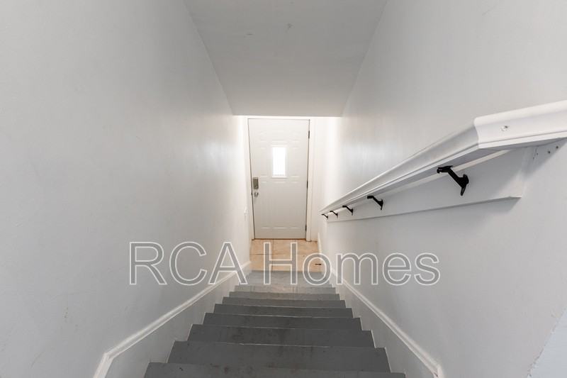 3005 Ruckle St - Photo 5 of 13
