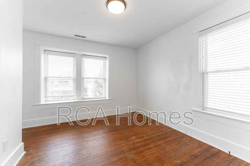 3005 Ruckle St - Photo 7 of 13