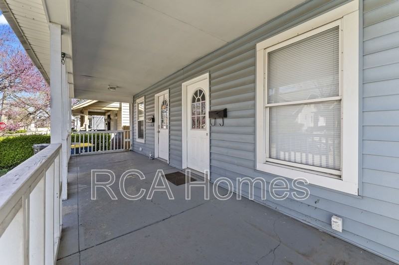 1307 Wright St - Photo 3 of 10