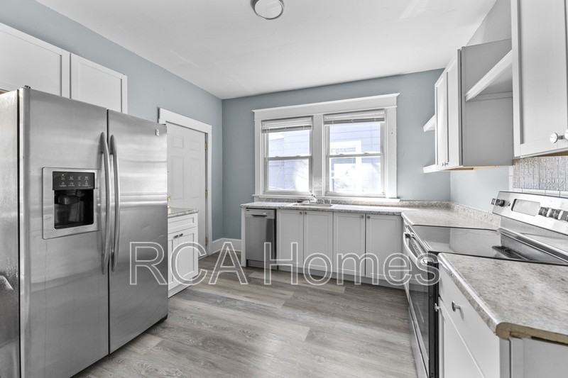 1307 Wright St - Photo 4 of 10