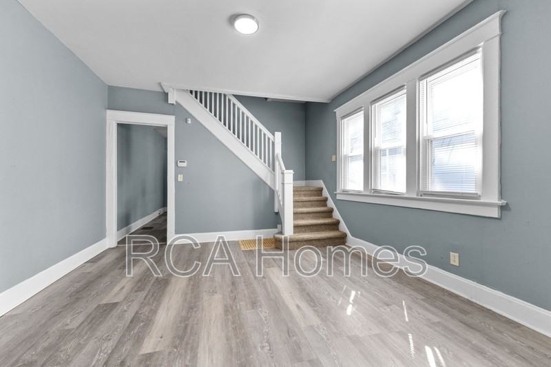 1307 Wright St - Photo 6 of 10