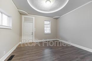 704 Sanders St - Photo 1 of 1