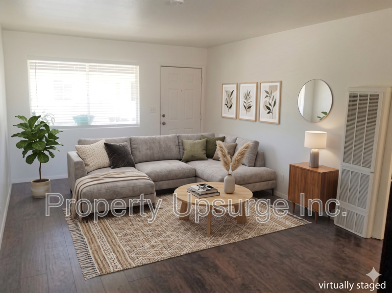 1558 Bridge St #19 - Photo 3 of 10