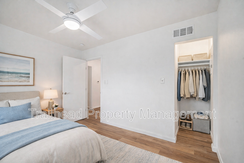 8316 Robinson St #4 - Photo 7 of 17