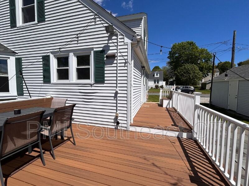 27 3rd Ave - Photo 3 of 16