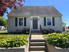 featured image of 27 3rd Ave