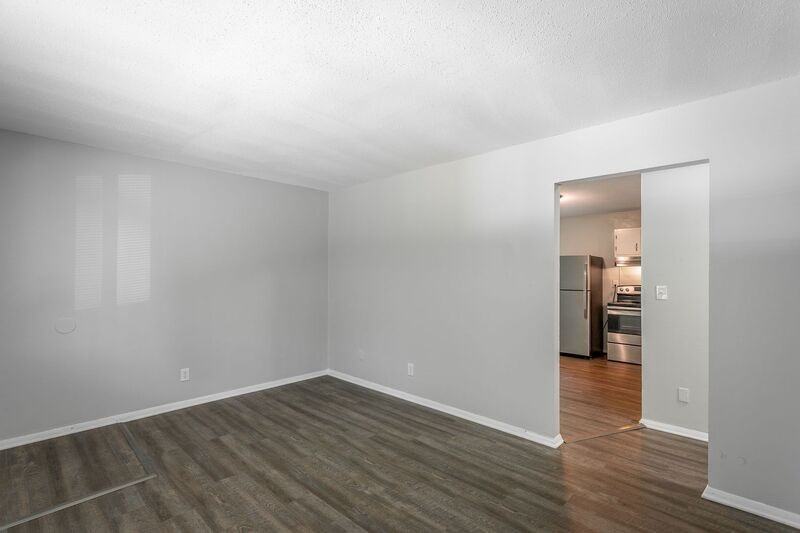 113 Goodson Ave #10 - Photo 6 of 19