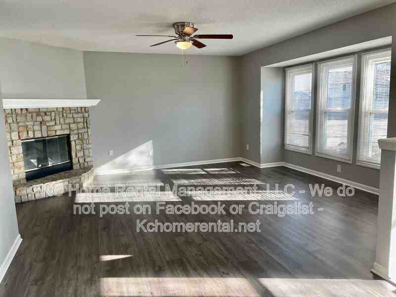 10606 N Oak Trfy - Photo 3 of 27