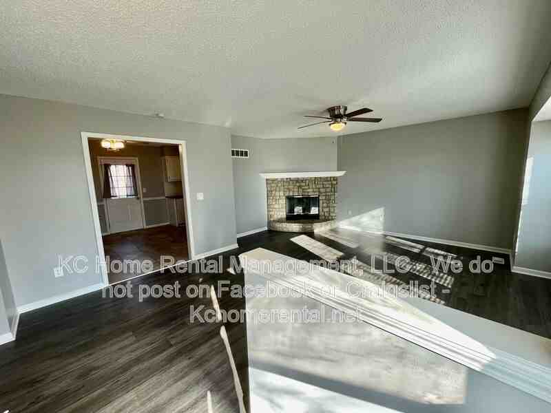 10606 N Oak Trfy - Photo 4 of 27