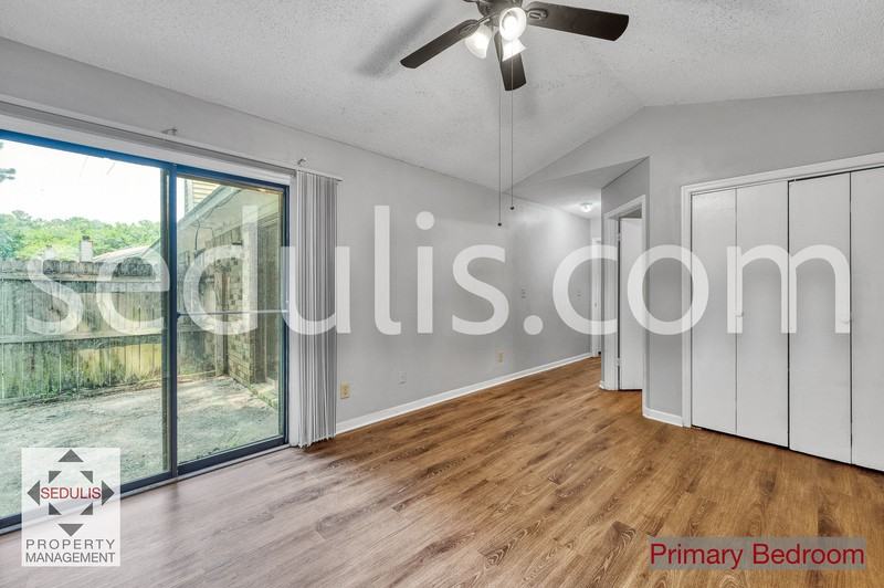 801 Temple Rd - Photo 3 of 37