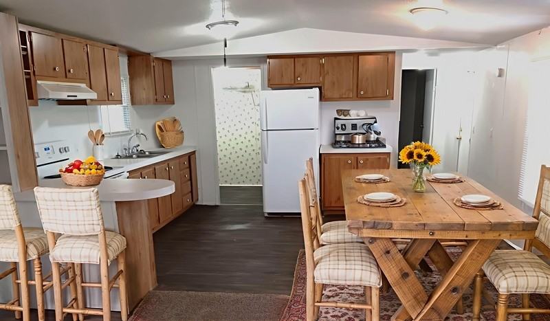3230 S Loopeast , - Photo 3 of 10