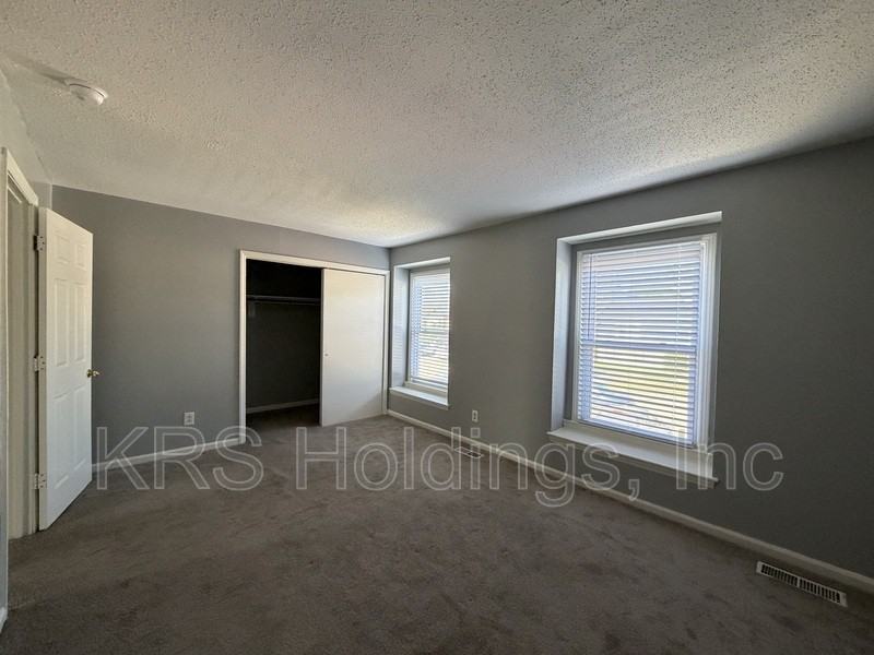 1232 White Birch Ln - Photo 6 of 12