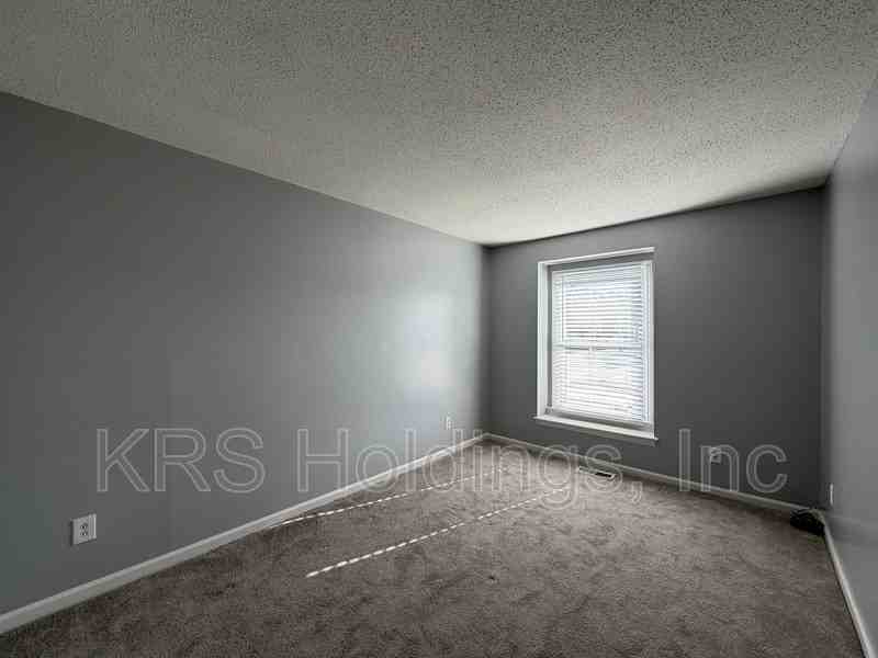 3521 Sierra Arch - Photo 3 of 18