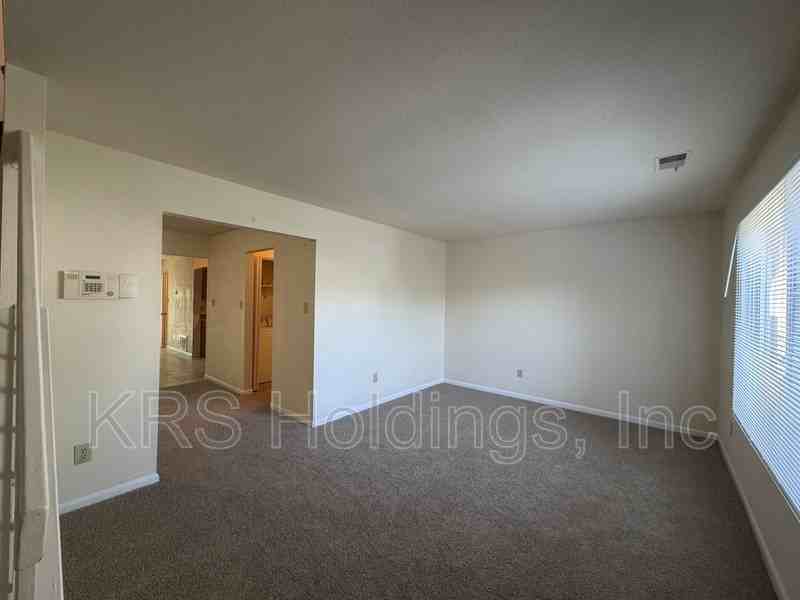 3521 Sierra Arch - Photo 6 of 18