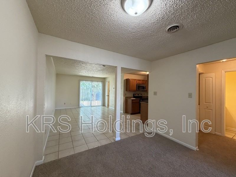 3521 Sierra Arch - Photo 7 of 18