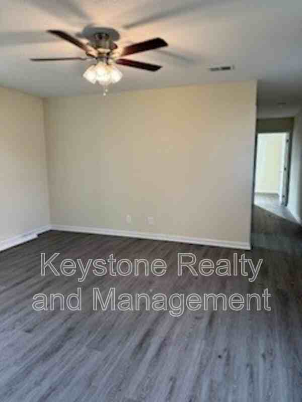 155 Mace Ln - Photo 5 of 9