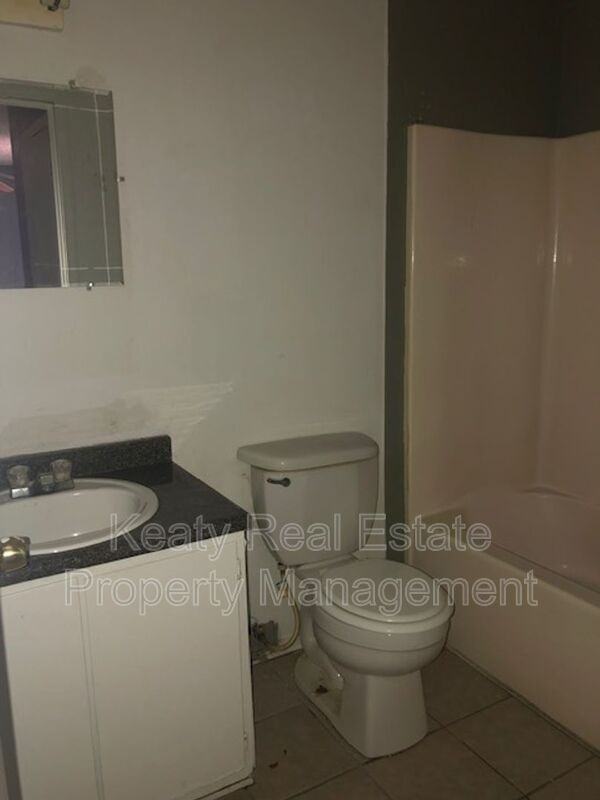 101 Limoges St #B - Photo 4 of 10