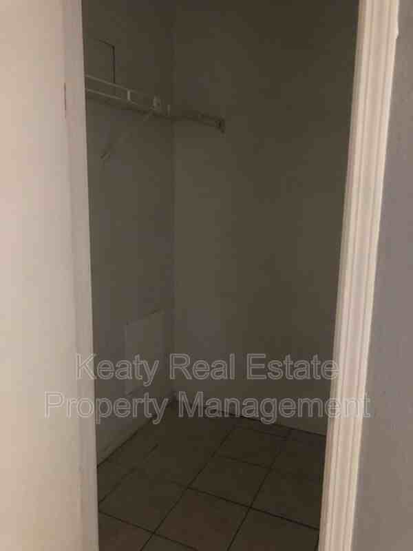 101 Limoges St #B - Photo 6 of 10