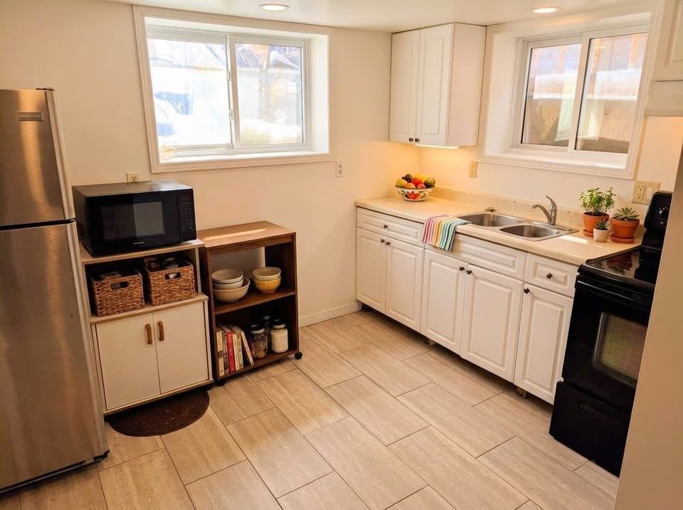 13 Moir Street - Photo 4 of 6